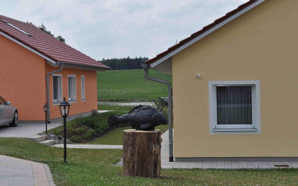 Pension Zum Grunen Wald Hotel Feuchtwangen Exterior foto